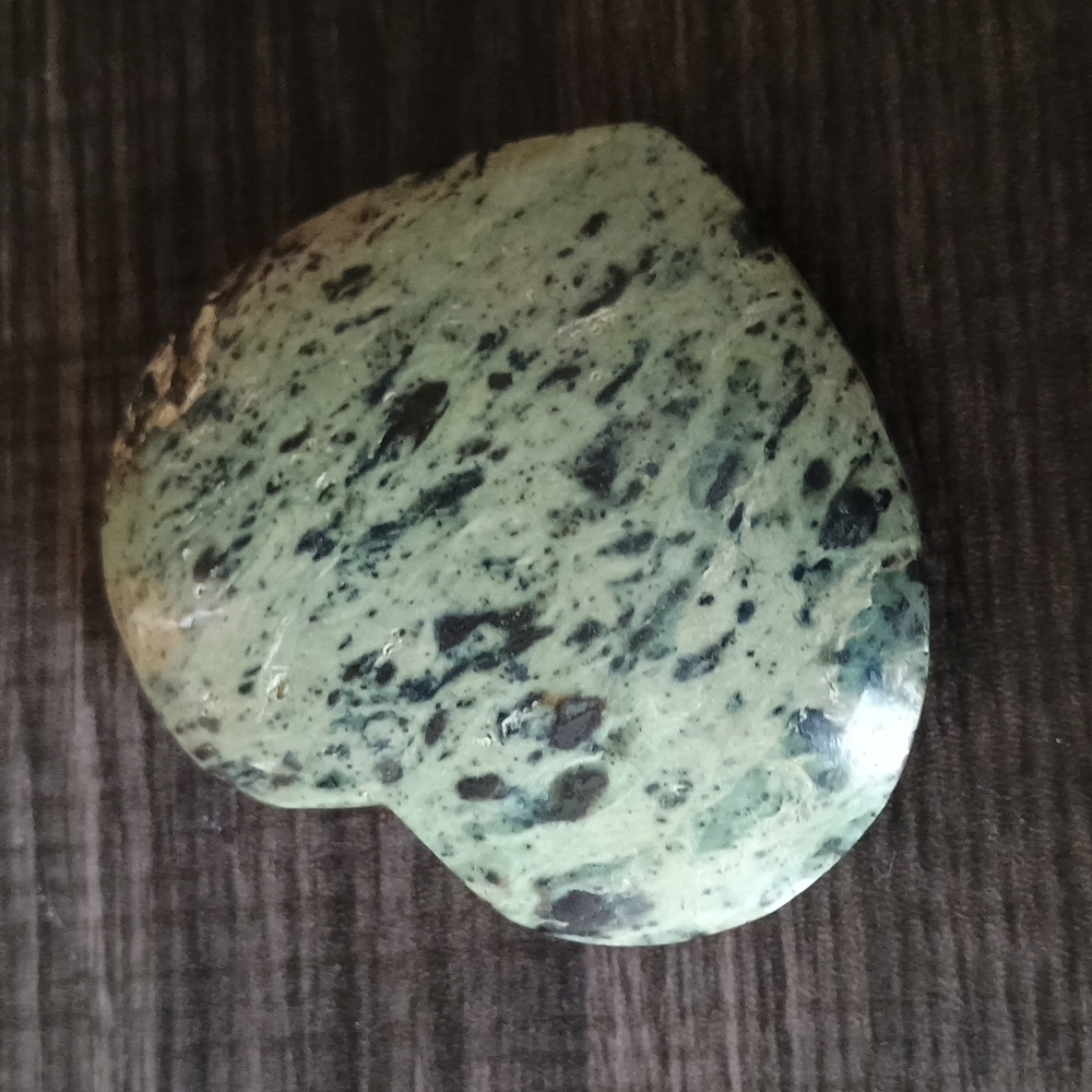 Vintage Dragi Jade Stone- Carved, Puffy Heart Natural Green Smooth Stone - Picture 4 of 6